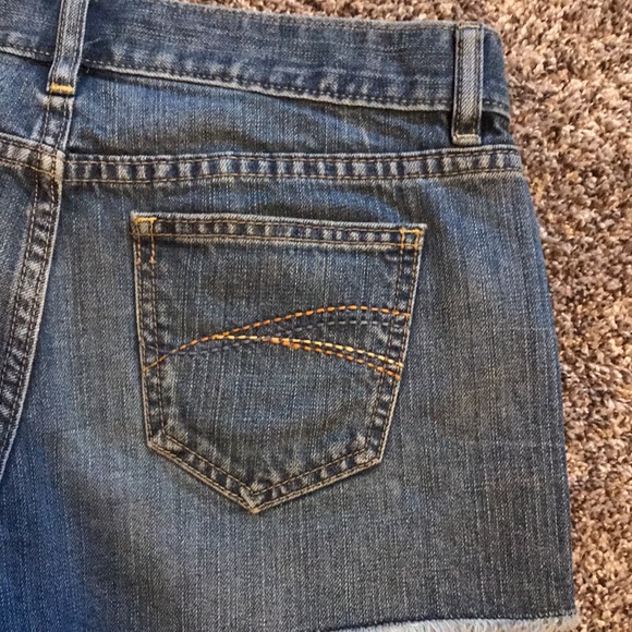 🍀 Old Navy Jean Shorts (4) - Picture 4 of 4